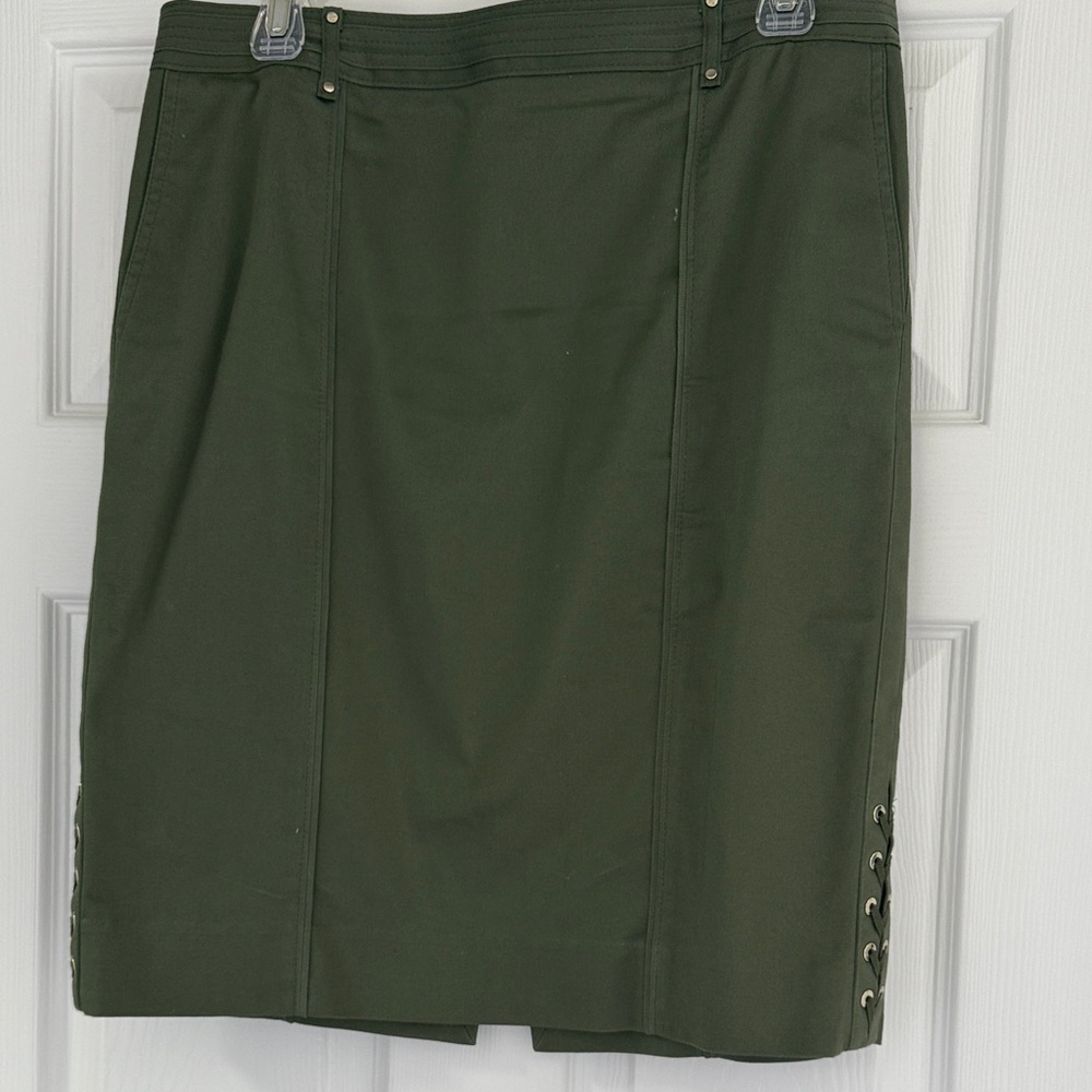 White House Black Market Dark Green Mini Skirt